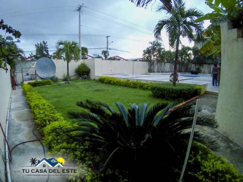 En Venta Hermosa Casa en Residencial Cerrado en Sector Hazim de San Pedro