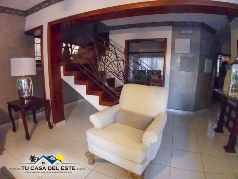 En Venta Hermosa Casa en Residencial Cerrado en Sector Hazim de San Pedro