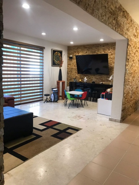 Hermosa Villa en Venta en Juan Dolio