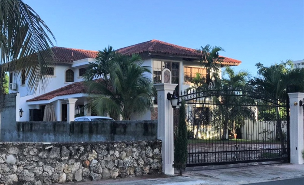 Hermosa Villa en Venta en Juan Dolio