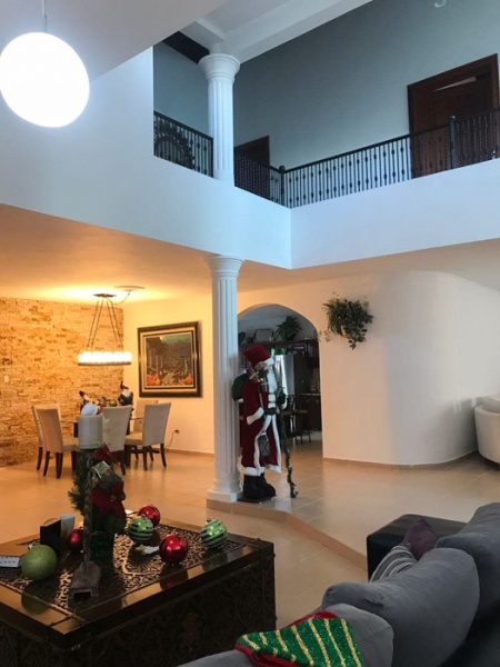 Hermosa Villa en Venta en Juan Dolio