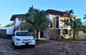 Hermosa Villa en Venta en Juan Dolio