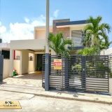 Casa de 2 Niveles en Venta en Residencial Las Orquídeas, La Romana