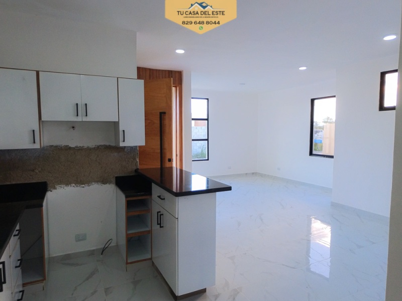 Hermosa Casa en VENTA en el Residencial Naime 3ra Etapa