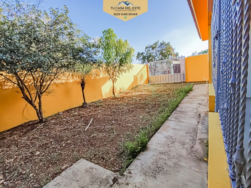 Amplia Casa en Venta en Residencial Villa España, San Pedro de Macorís