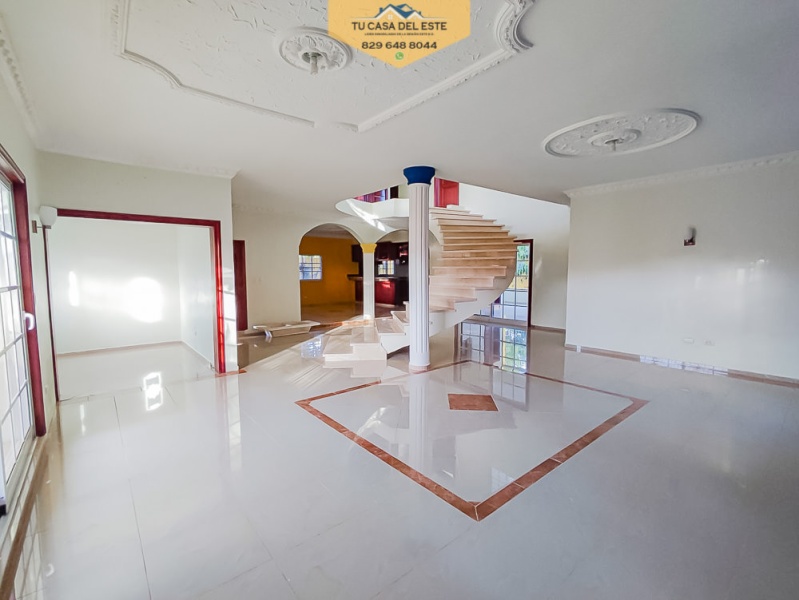 Amplia Casa en Venta en Residencial Villa España, San Pedro de Macorís