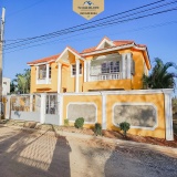 Amplia Casa en Venta en Residencial Villa España, San Pedro de Macorís