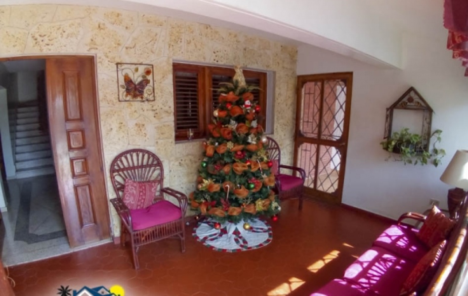 En Venta Hermosa Casa en Residencial Las Piedras en La Romana