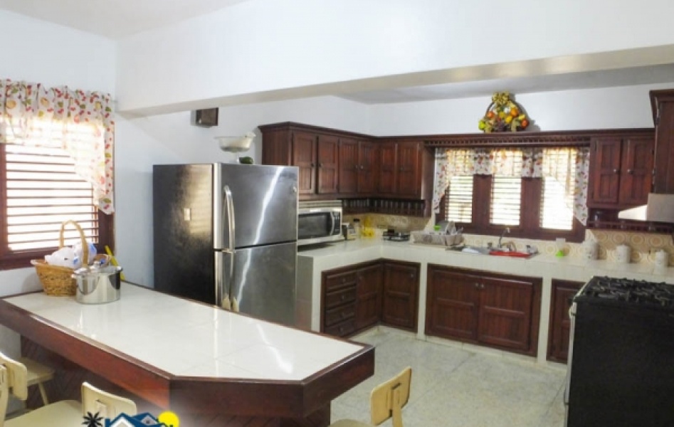 En Venta Hermosa Casa en Residencial Las Piedras en La Romana