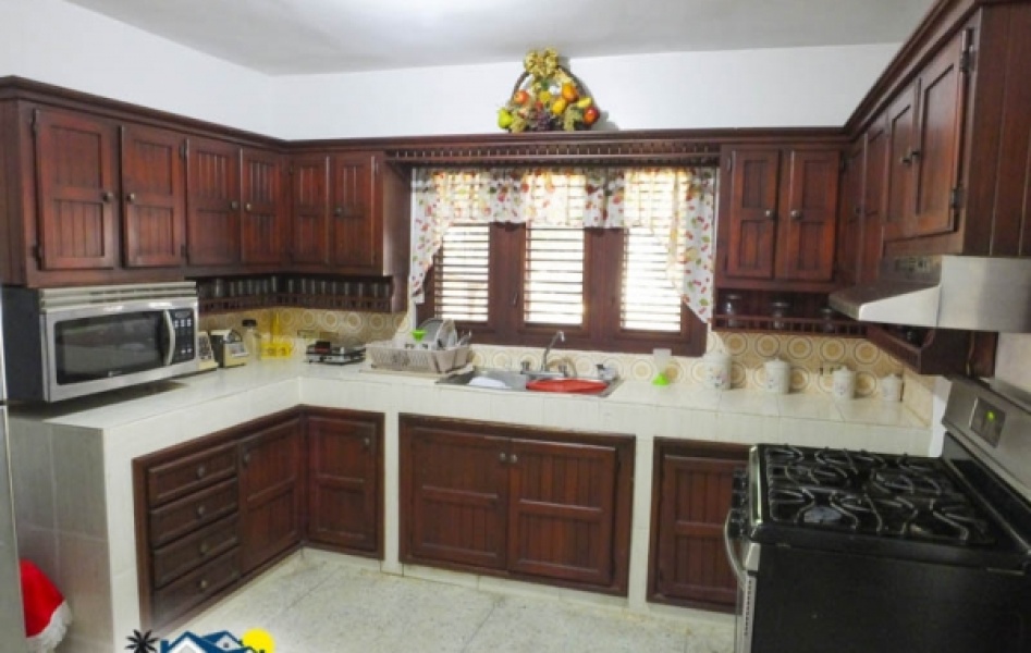 En Venta Hermosa Casa en Residencial Las Piedras en La Romana